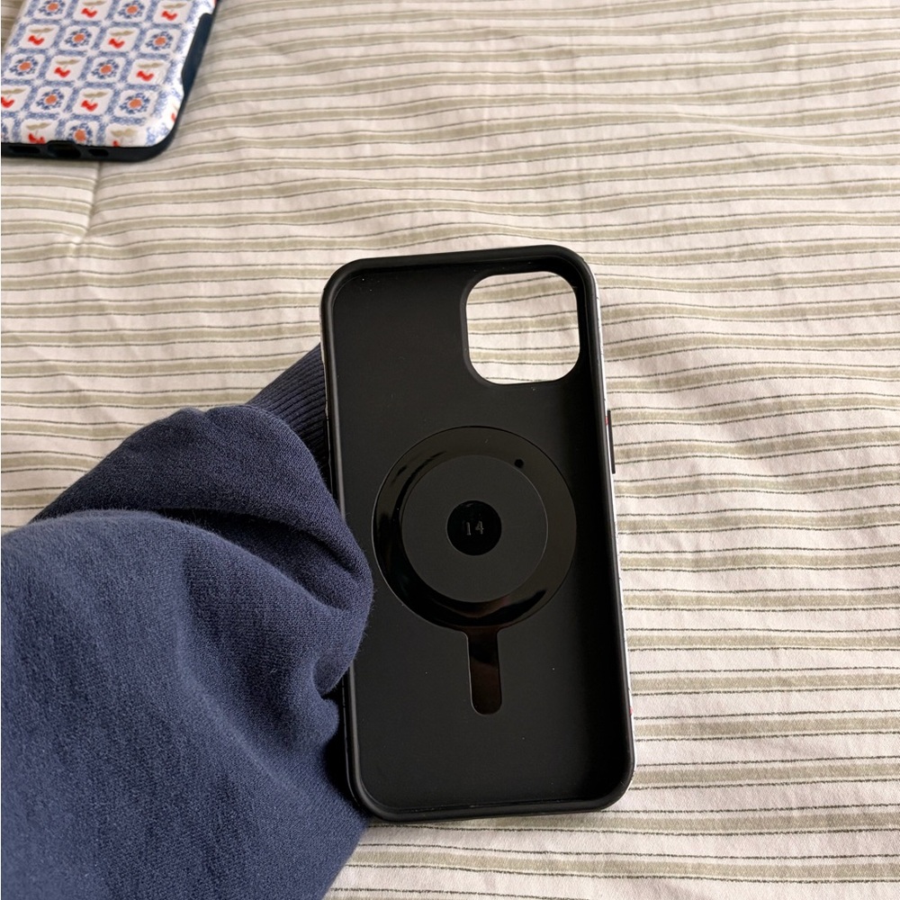 Casely iPhone 14 Patterned Cases - Picture 8 of 10